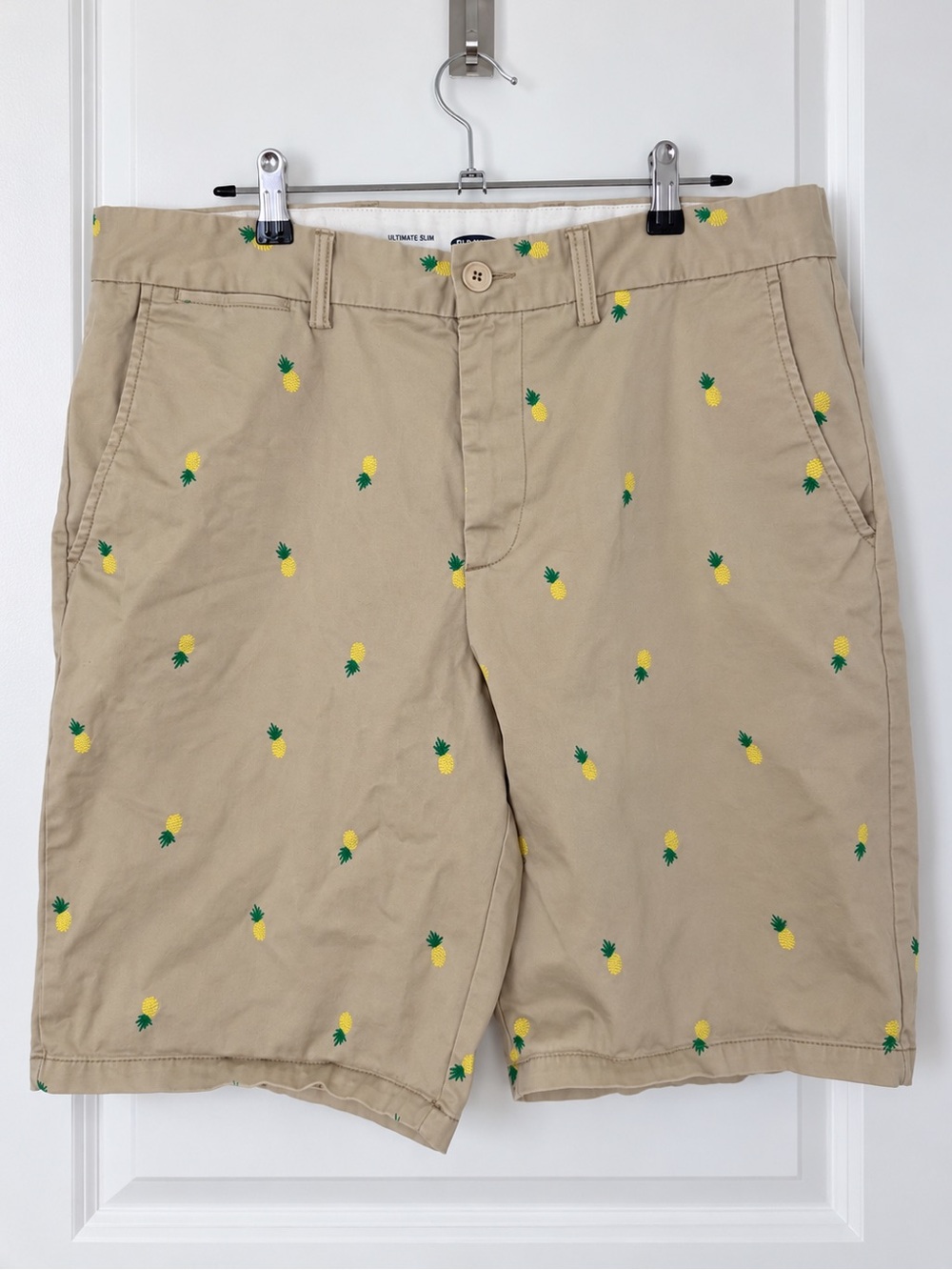 Old Navy Ultimate Slim Khaki Pineapple Print Chino Shorts Men’s Size 36